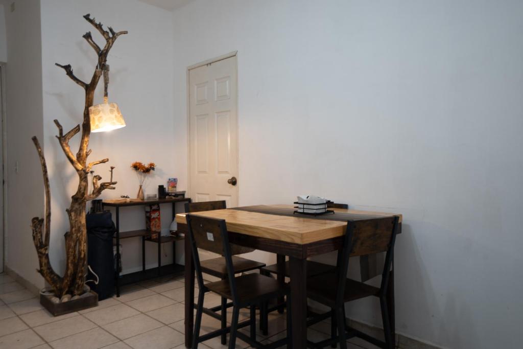 Apartamento con Patio Privado y Asador - 2