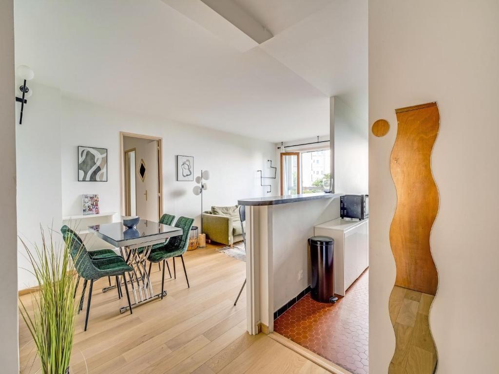 2BDR flat for 4 people near Bastille Nation - 2