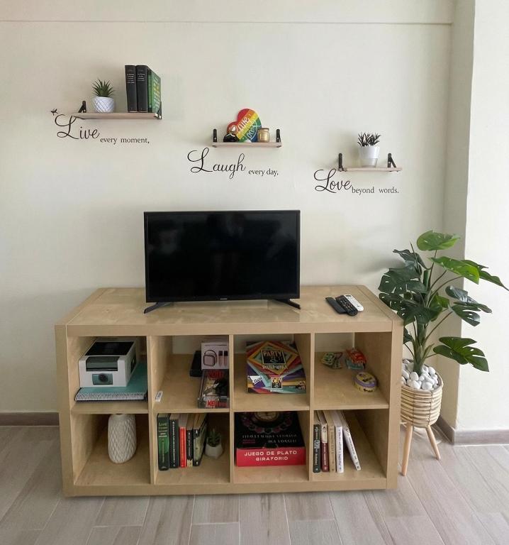 Beautiful Modern Flat Near the Beach & Pool - 5