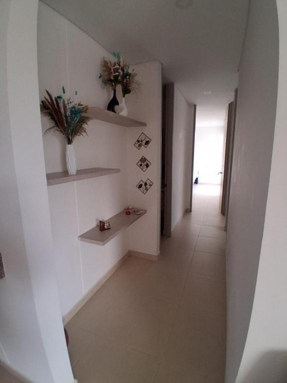 Apto Brisas y Relax Vacacional Ricaurte 3hab Con Doble Balcón y 2 Parking - 2