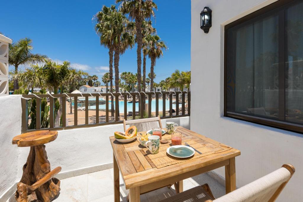 Corralejo Oasis Duna Casa 3P is Premium Adults-Only Apartment with Panoramic Pool View - 3