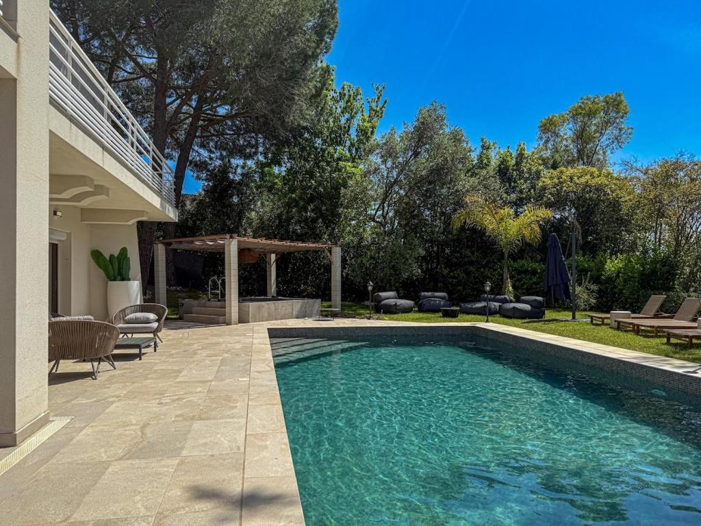 Villa Sarah - Luxury Villa Near Cannes 10 Suites - 2