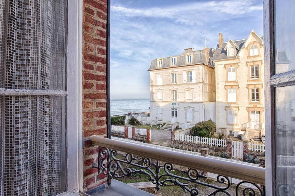 cabourg, studio, a deux pas de la plage - 2