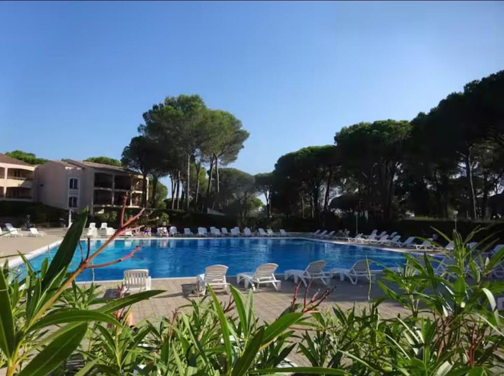 NEW - Appart climatisé - Piscine - Parking privatif - 1