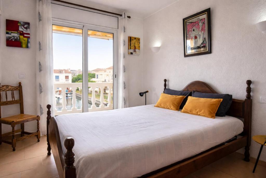 Bonito apartamento con vistas a la marina cerca del centro y playa-321 - 5