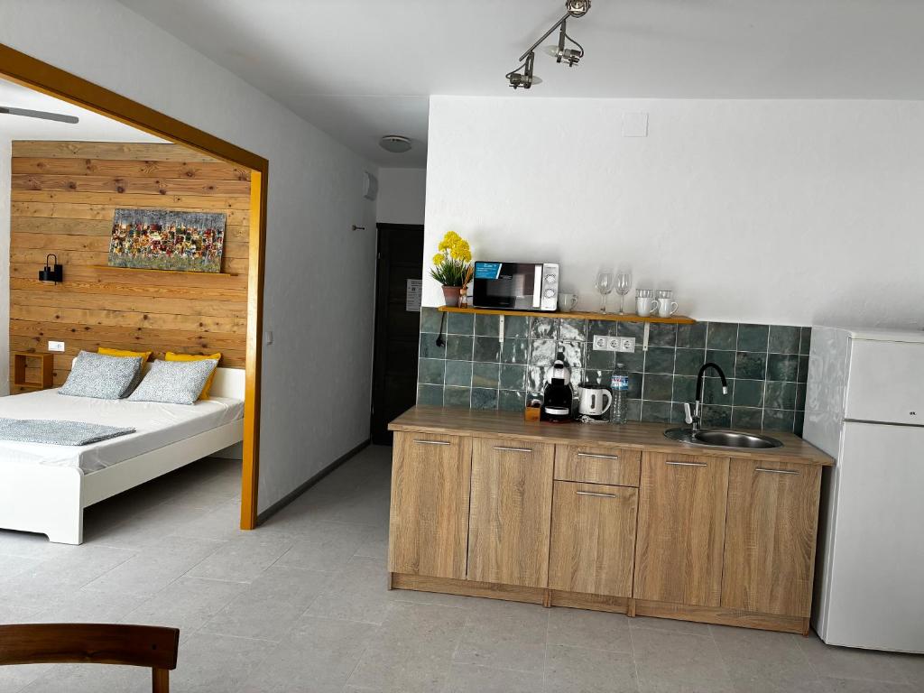 Cozy Apartment with balcony - 2