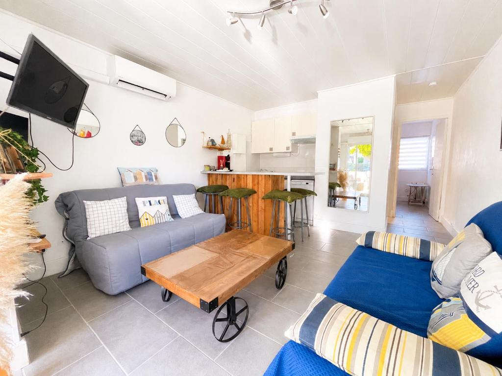 APPARTEMENT T2 CLIMATISÉ AVEC JARDIN - 5 personnes - 3