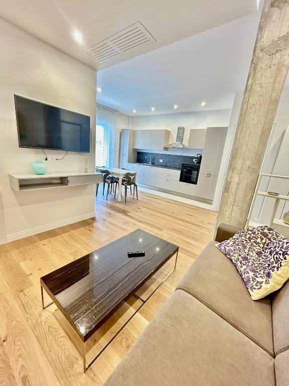 Homeclass Luxury - 2