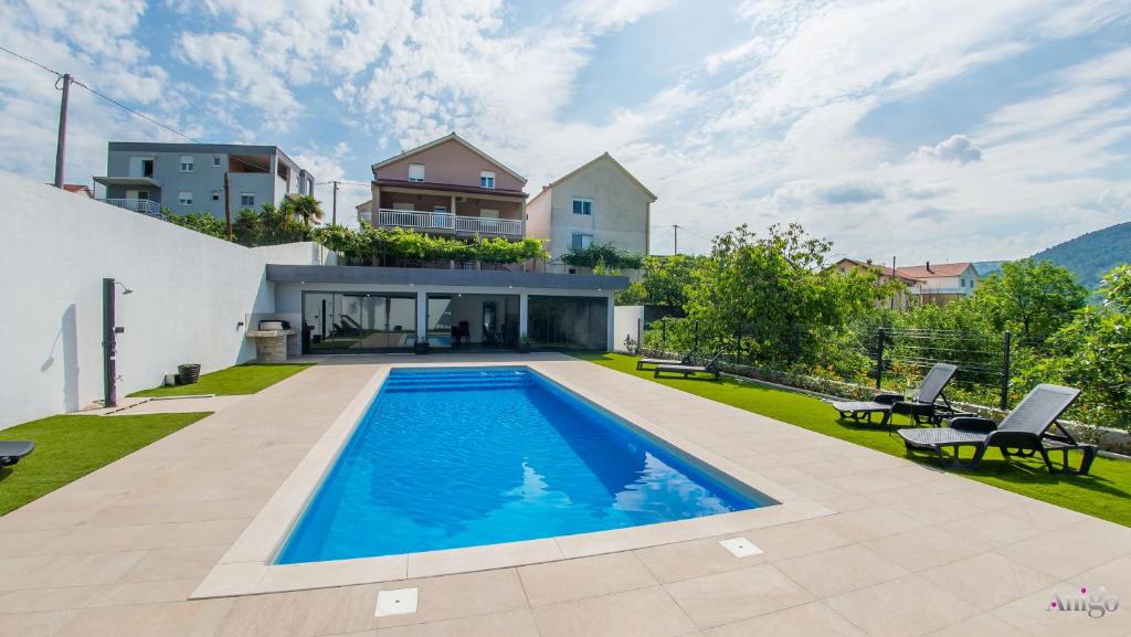 Villa Amor - 1