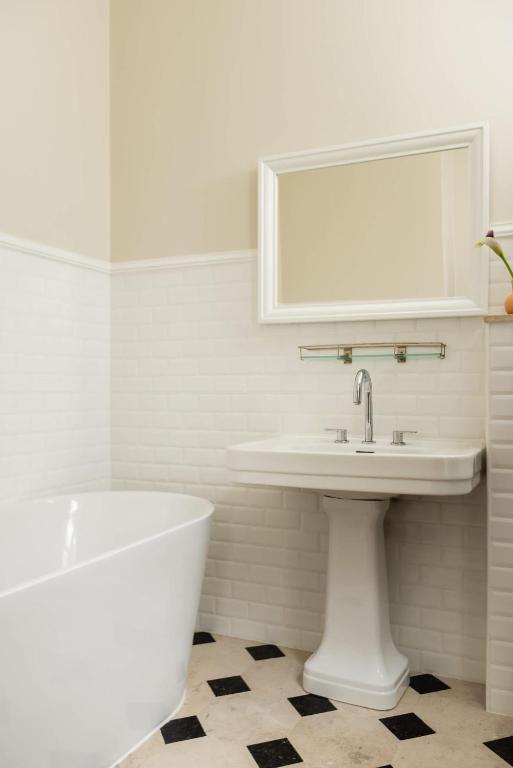 Arc de Triomphe Luxury 3 Bed 3,5 Bath - 4