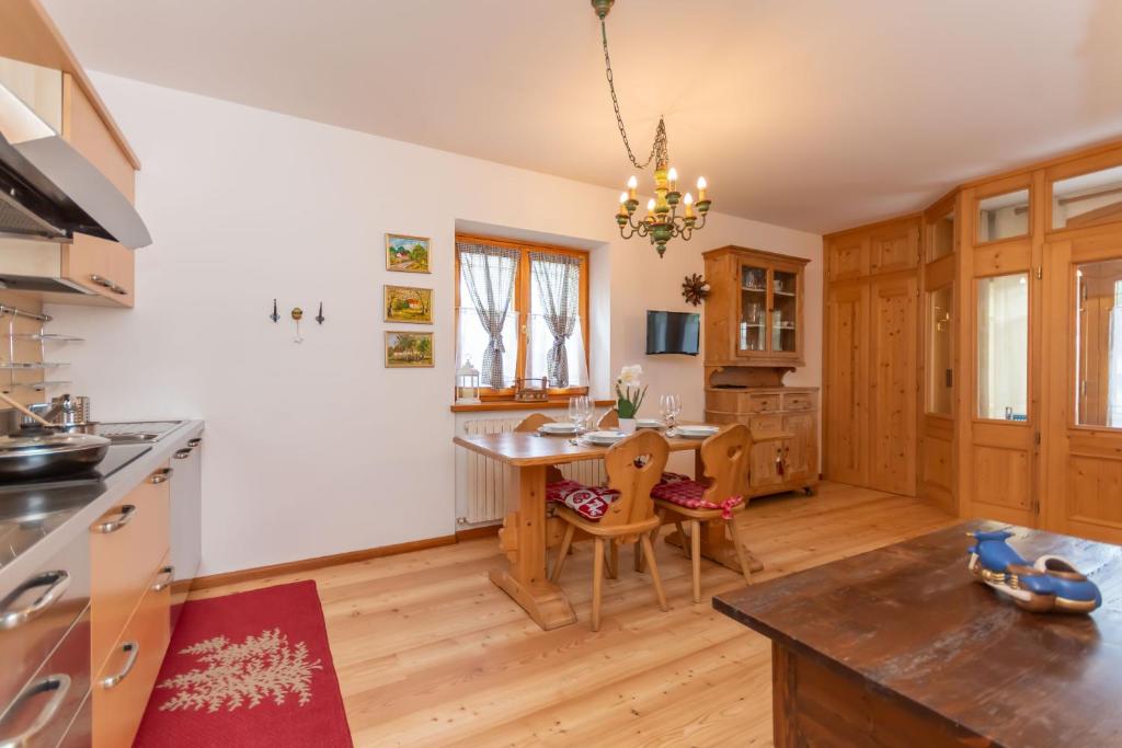 Woodstone Lodge - 2