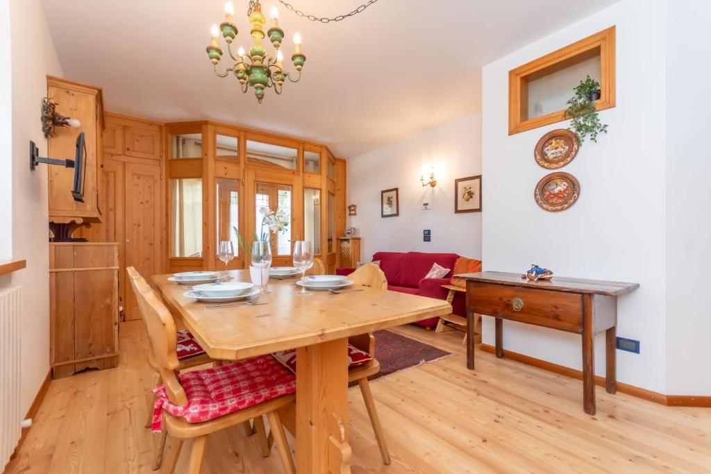 Woodstone Lodge - 3