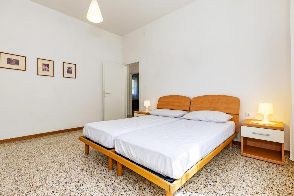 Jesolo Lido Free Parking - 4 Guests - Near Beach - app 1 - 4