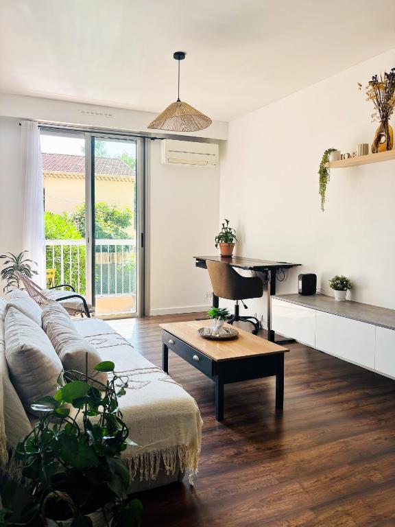 T2 with parking, Air-conditioned, 10 min from the beaches of Cannes - 3