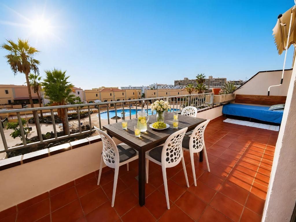 2 Bedroom Apartment Callao Salvaje - 1