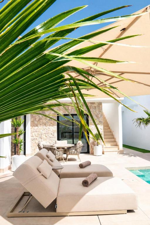 Villa Varo a Modern luxury pool villa with rooftop - 3