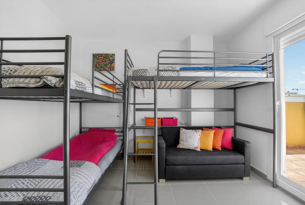 Flamenca Beach apartment with sea views 3BR 2BA - 4