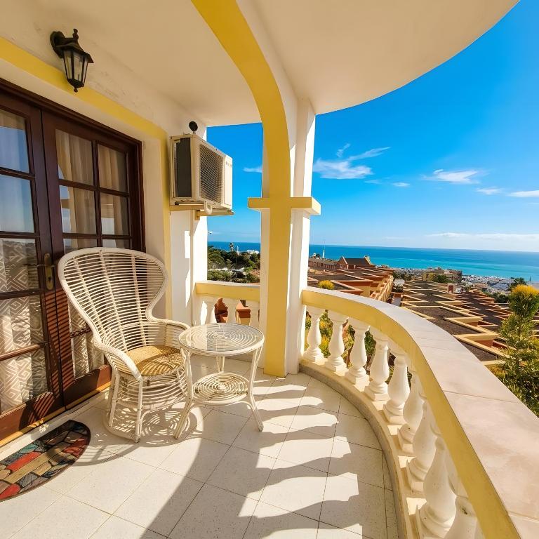 Las Americas 2 bedroom apartment - 2
