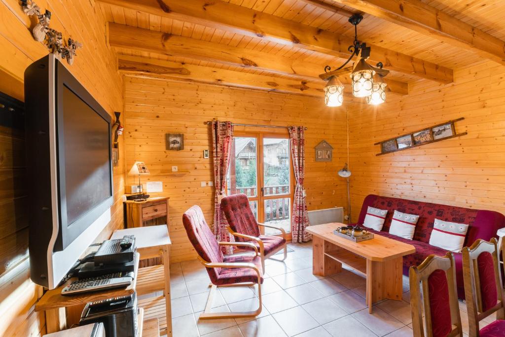 CHALET LUXE, 8-10 Pers, Parking, Sauna, Wifi, Netflix, Recommandé par locataires - 4