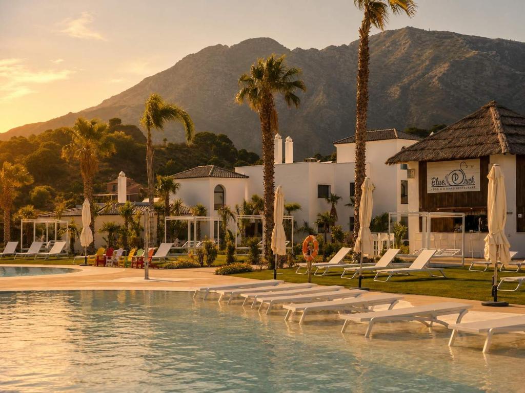 Mirador Estepona Hills Luxury Resort Estepona Hills Gym Pools Restaurants - 3