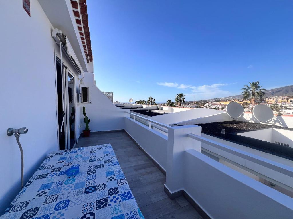 New Deluxe Sunny Bungalow - 2
