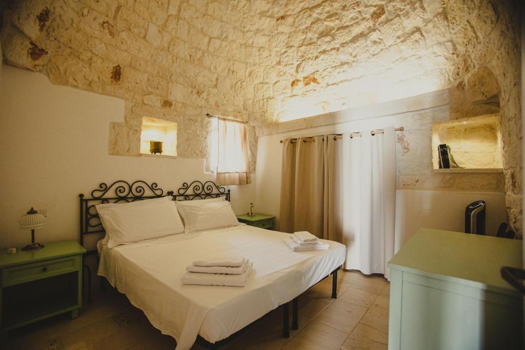 Exclusive Trullo with pool - 3