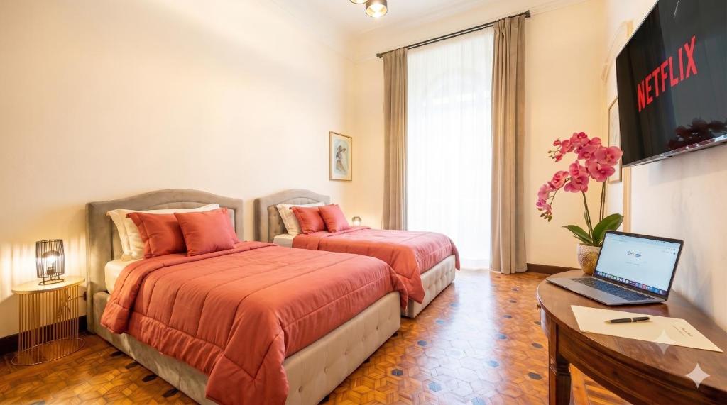 Torino - House of Dragons Historic Palace Apartment, Walk to Centre & Metro 2 min - 5