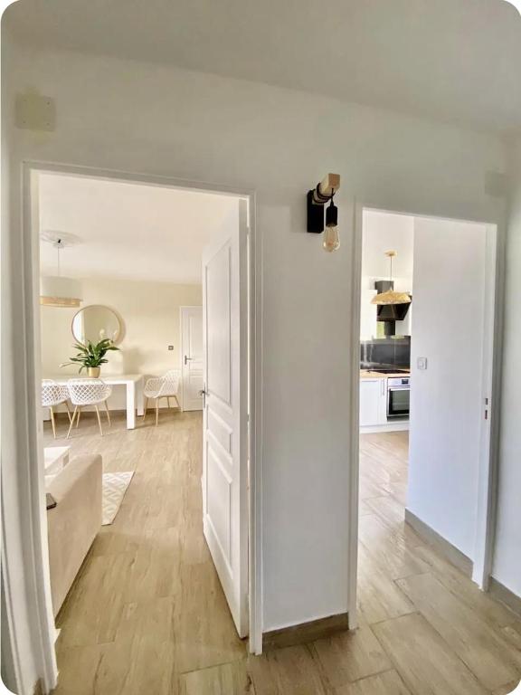 Port Marianne City Cosy Appartement - 1