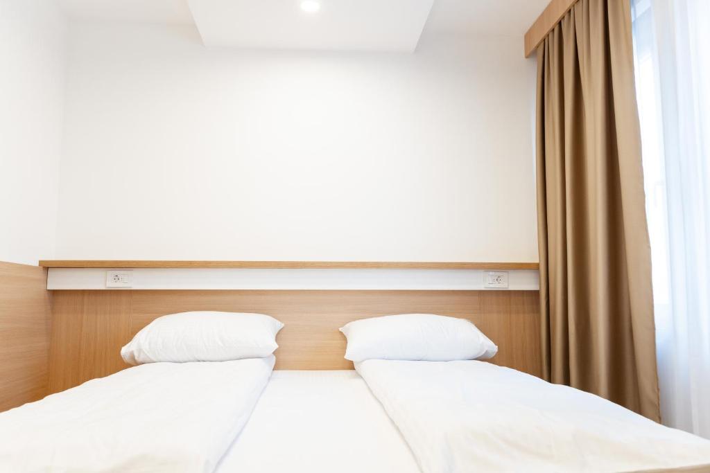 Mahagoni Rooms - 1