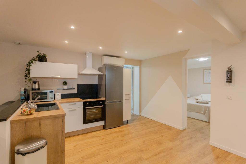 Appartement rénové 3 chambres avec parking à Nice - 3