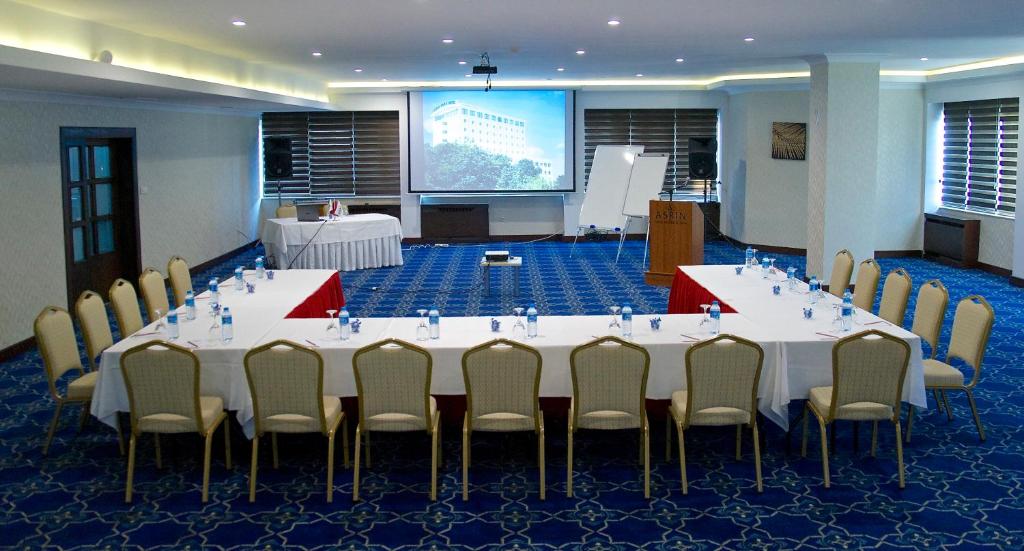 قاعة للمآدب