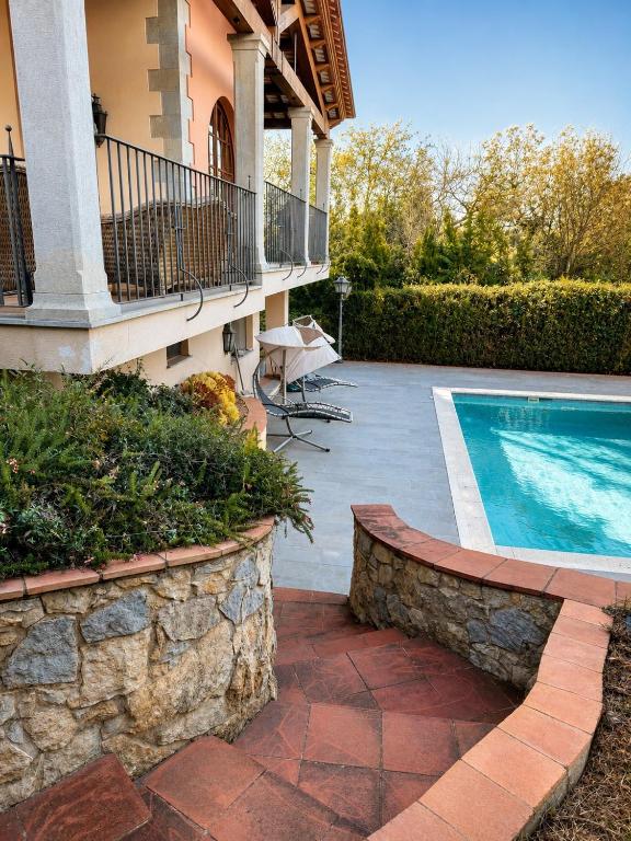 Luxury Villa in Girona with Indoor Pool & Garden Base for Costa Brava, France and Barcelona - 5