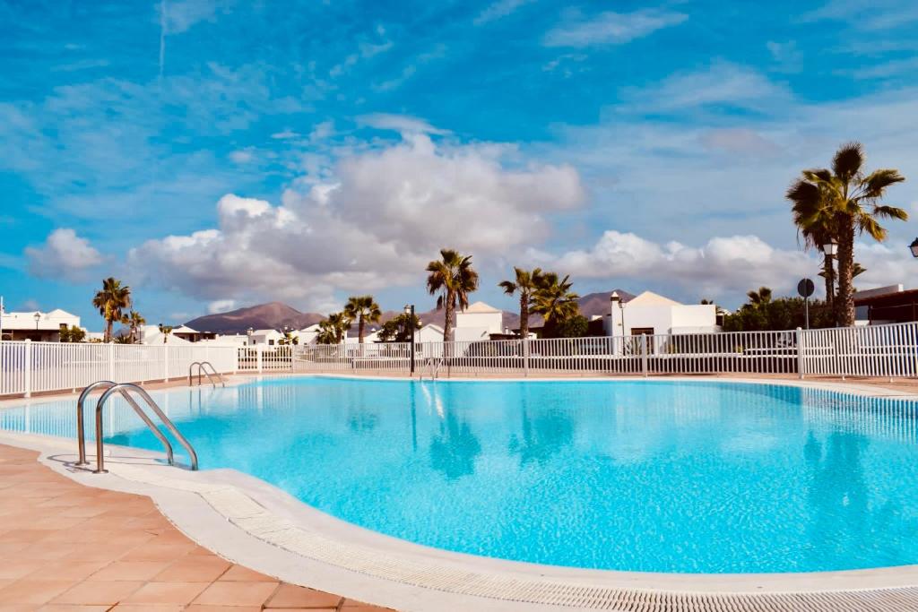 Cosy villa Alegranza 105, communal pool, private garden - 3