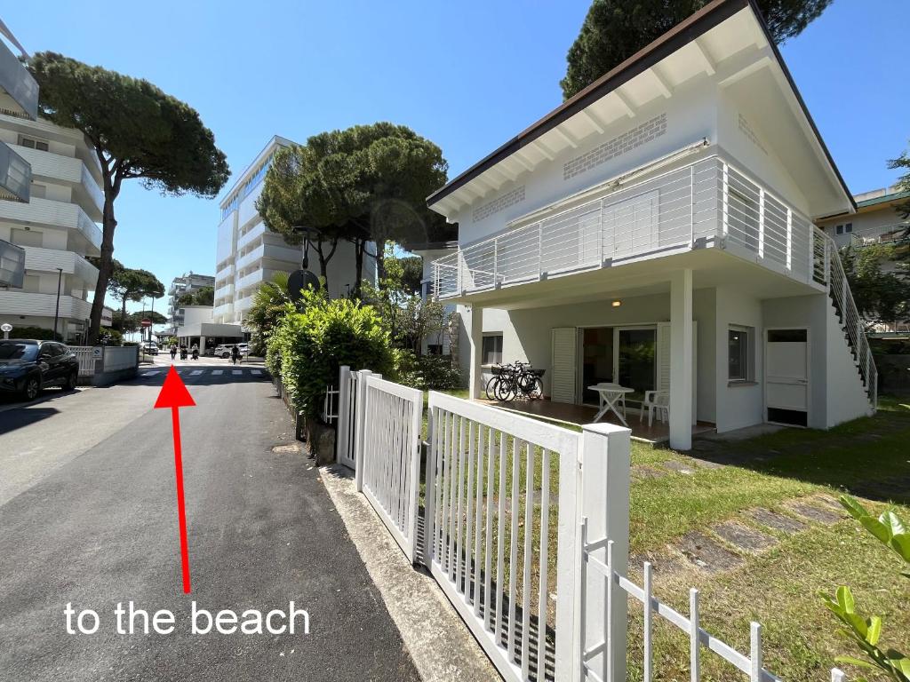 Lignano Sabbiadoro with garden - 2