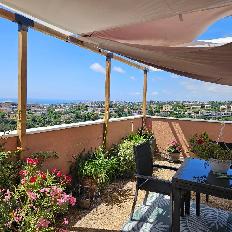 Appartement toit terrasse vue mer et montagnes - 5