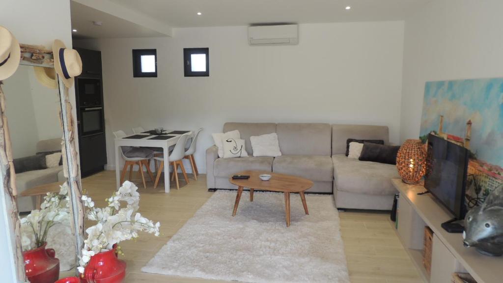 Villa Studio Cosy Hauteur Vallauris L'Atelier - 1