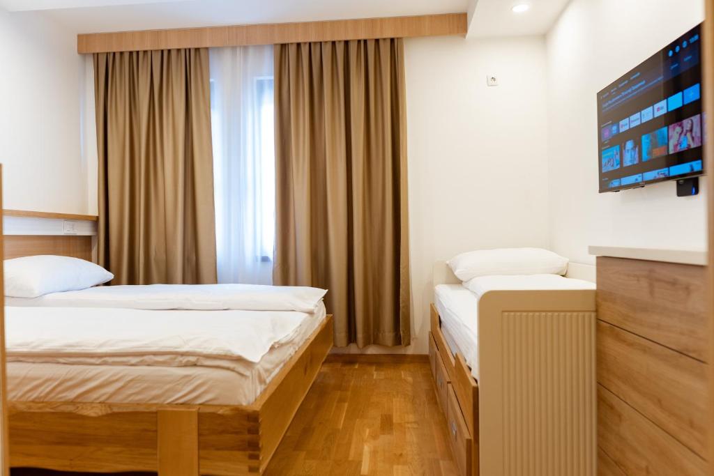 Mahagoni Rooms - 1