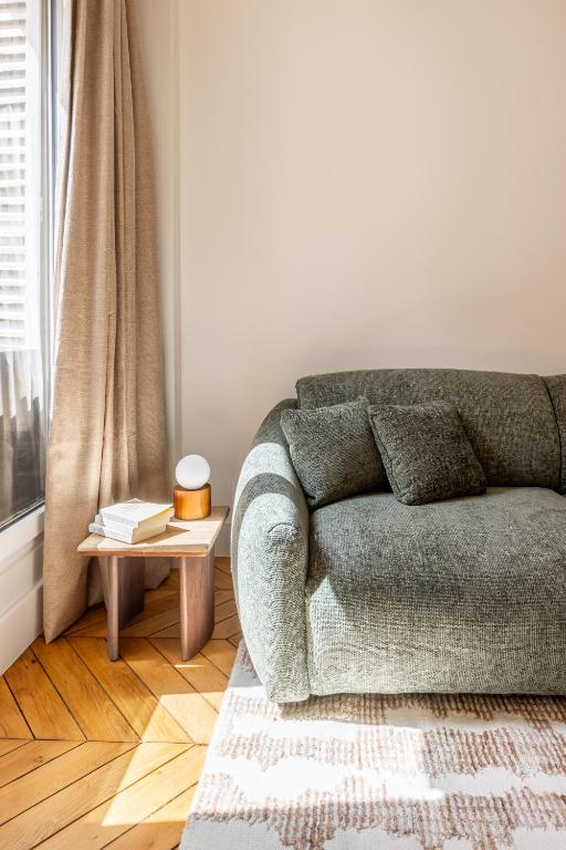 Appartement Design Rénové Parc Monceau Paris 8e - 5