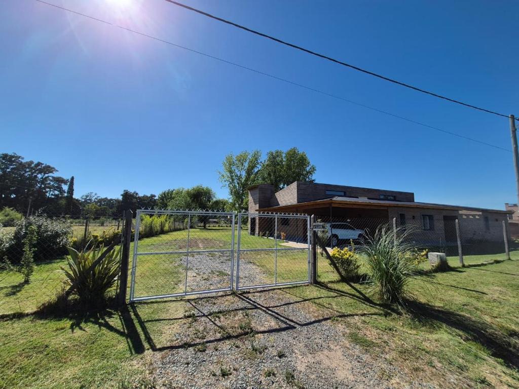 Hermosa casa quinta con piscina en Mercedes, Bs As - 3
