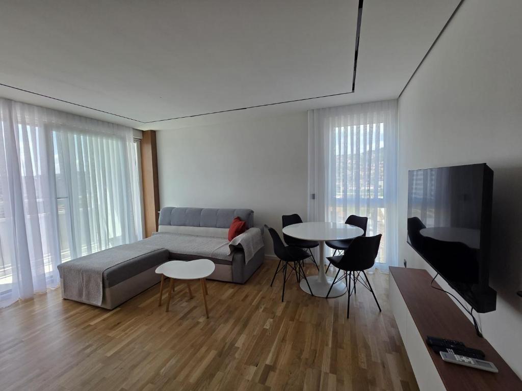 Sunset Apartment - 2