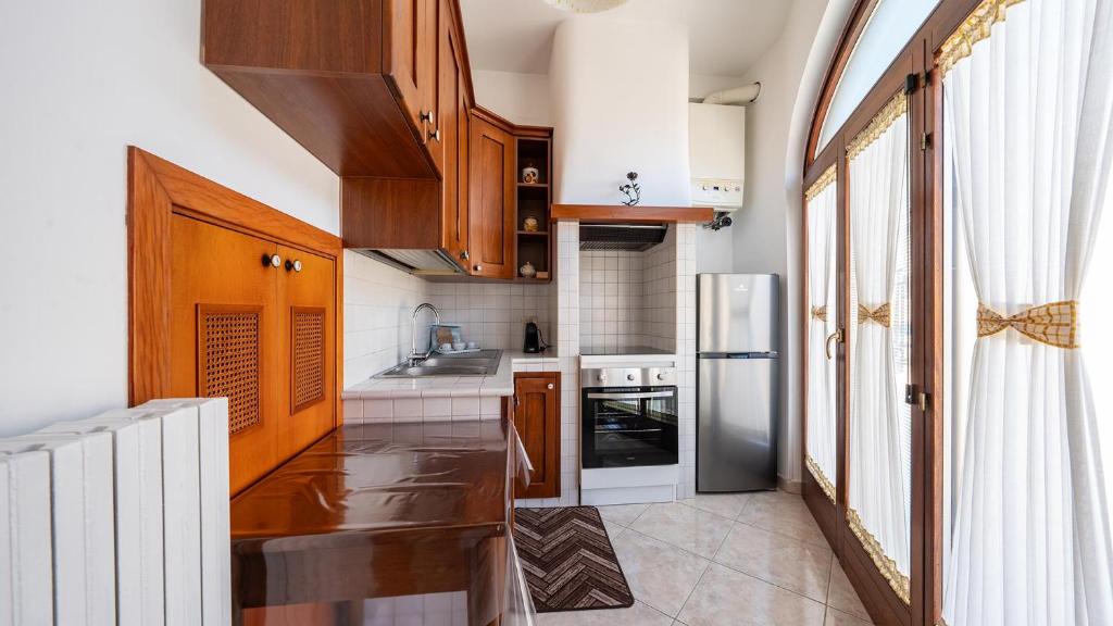Nacci White Home by Rentbeat - 1