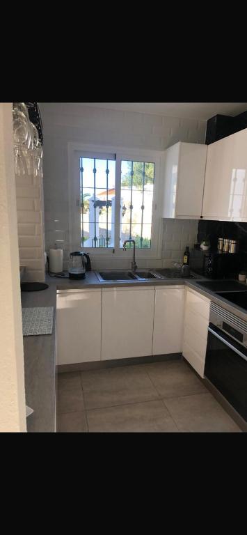 Modern 2 bed apartment - 5