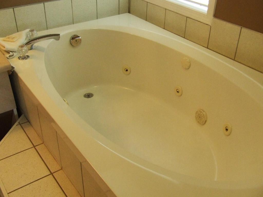 Ponderosa Motor Inn photo