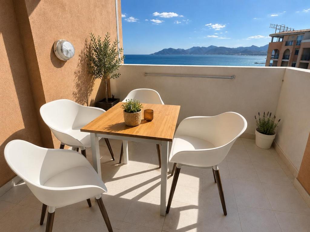 Cannes Residence with Pool, Waterfront - 2