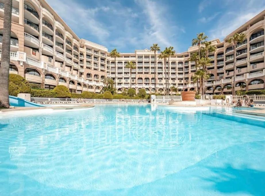 Cannes Residence with Pool, Waterfront - 1