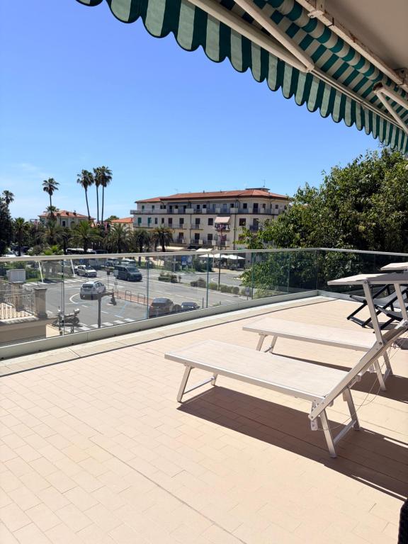 La terrazza sul mare - 1