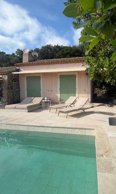 Maison piscine vue mer 4 chambres - 7 min plage - 2