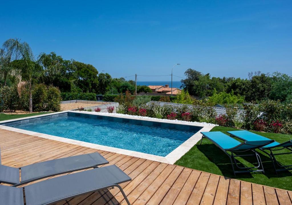 Villa MAU, contemporary sea view in Les Issambres - 4