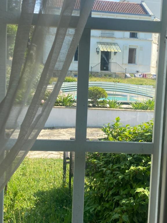 Chambre indépendante, spacieuse et privée hyper centre Biarritz - 2