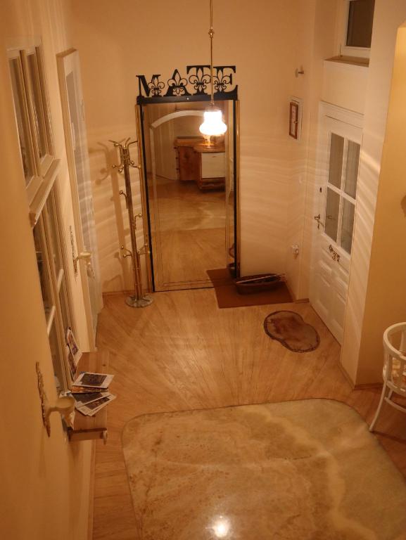 Golden Sun Salon - 2